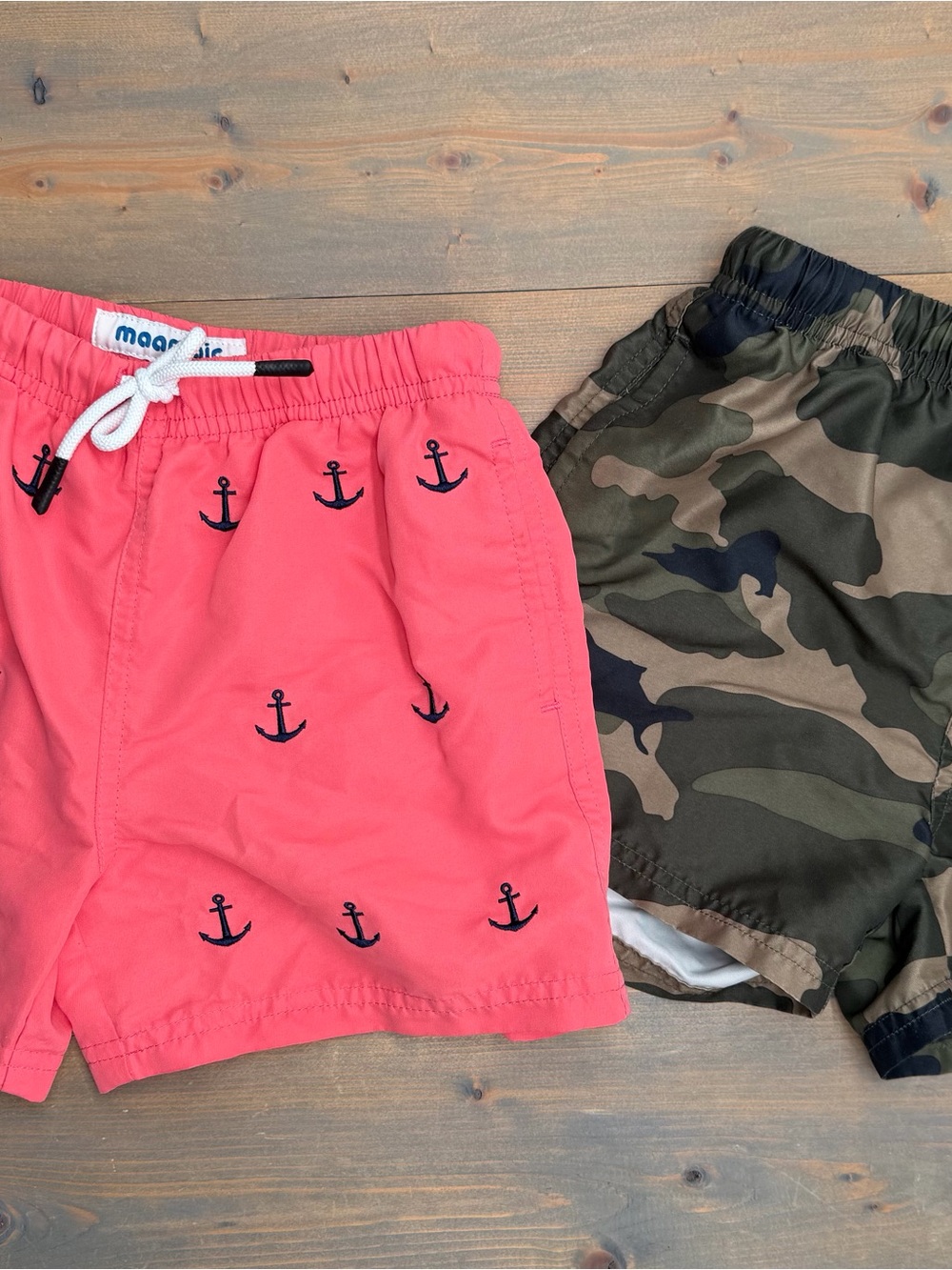 Boys Camo and Coral Anchor Swim Trunks Size 5/6
